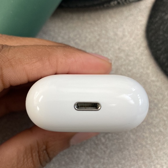 Apple Airpods 2 ‼️PLEASE READ‼️ - Picture 6 of 9
